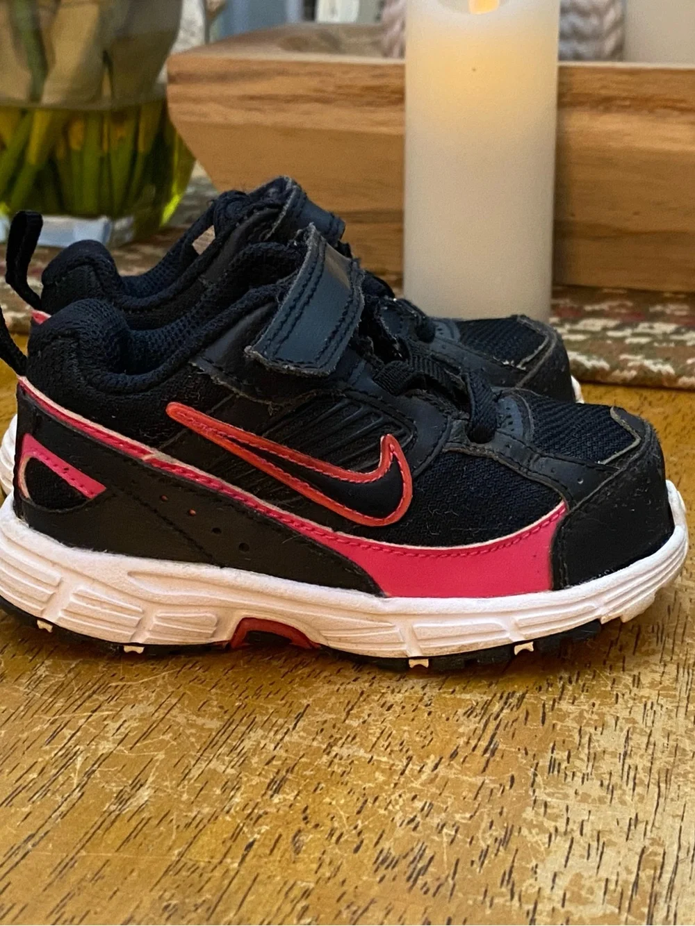 Nike Dart 8 toddler sneakers…Toddler size 6